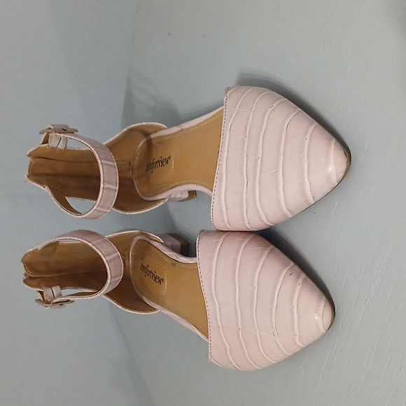 Elegant Pink Ankle Strap Women's Shoes, pre-loved excellent conditions sz 8 - Picture 2 of 5